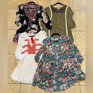 UMGEE BUNDLE (4) of Floral Patterned Tops/Tunics size Small